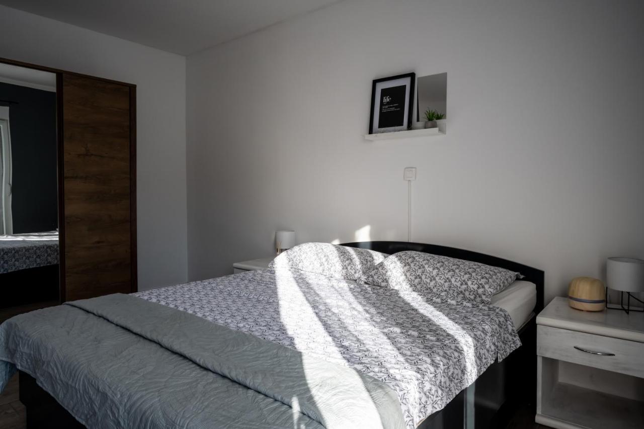 Hedonist Apartment Sibenik Luaran gambar